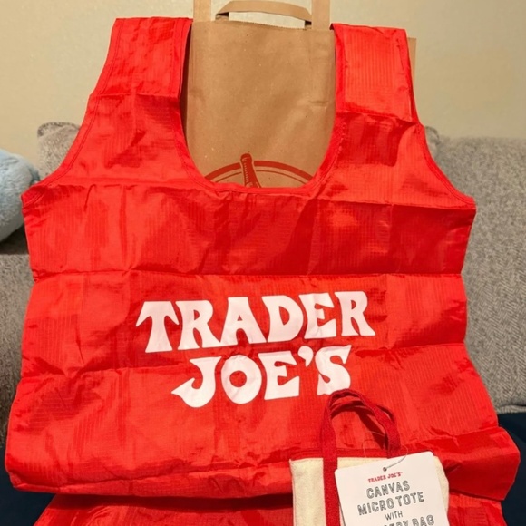 Limited Tim Trader Joe’s Macro Cavas Totes - Picture 3 of 4